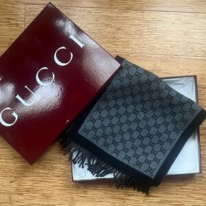 NEW Gucci Gray and Black Scarf NEW 2025/26 winter